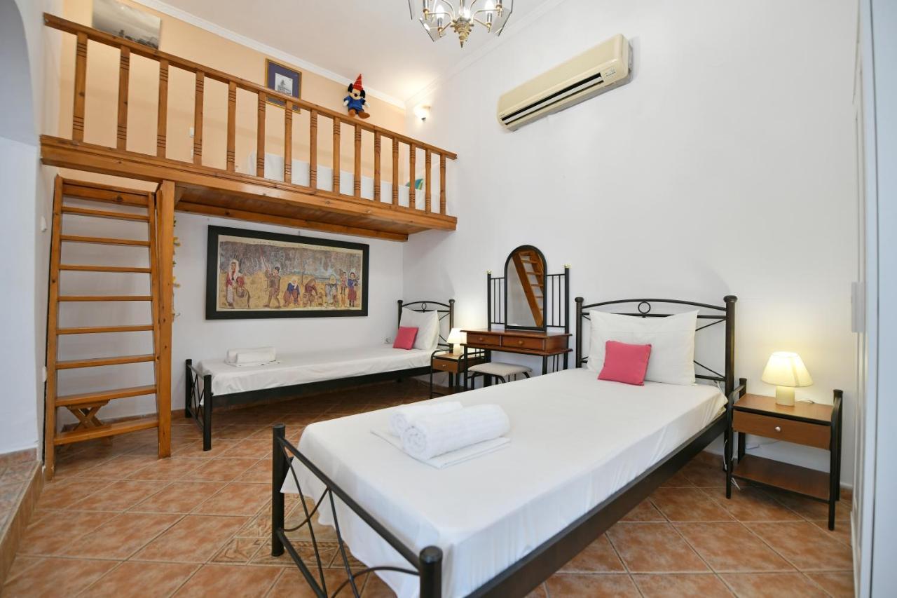 Maria'S House Villa ไฮดรา ภายนอก รูปภาพ